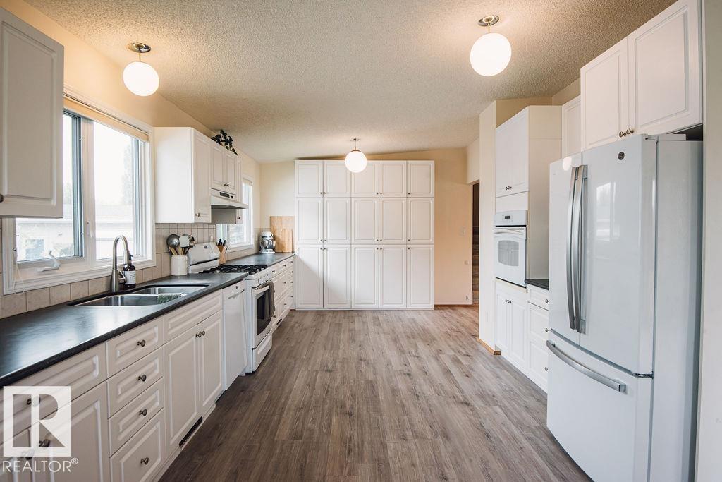 14916 94 St NW, Edmonton, Alberta  T5E 3W6 - Photo 19 - E4493722