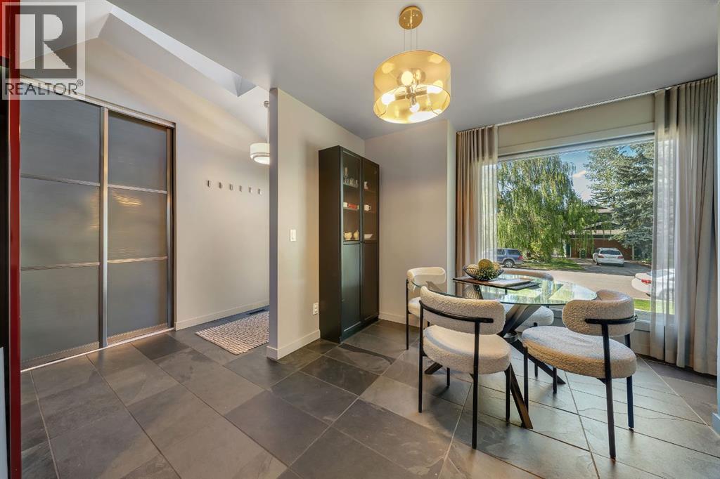 7 Deerwood Road SE, Calgary, Alberta  T2J 6L2 - Photo 7 - A2316466