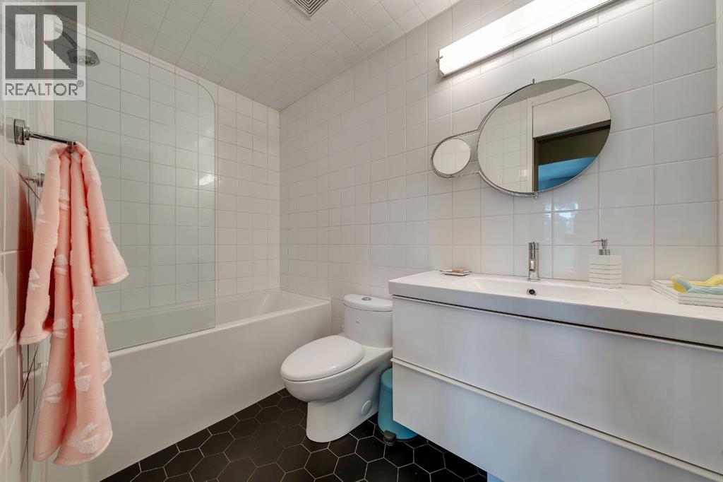 7 Deerwood Road SE, Calgary, Alberta  T2J 6L2 - Photo 29 - A2316466