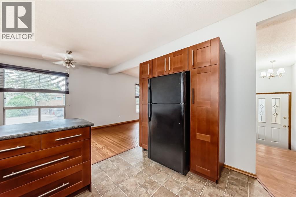 4603 41 Street NW, Calgary, Alberta  T3A 0N4 - Photo 10 - A2316465