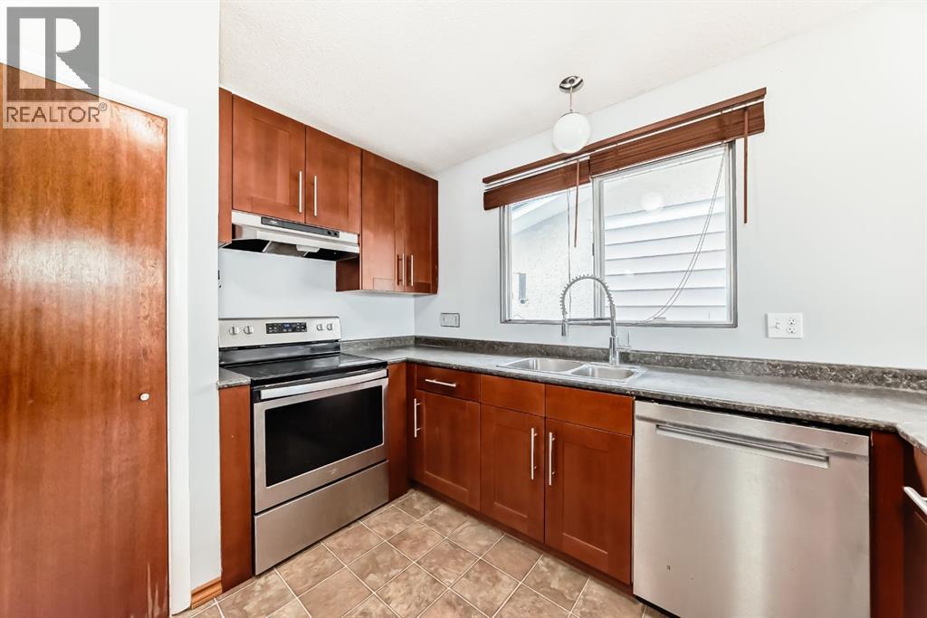 4603 41 Street NW, Calgary, Alberta  T3A 0N4 - Photo 7 - A2316465