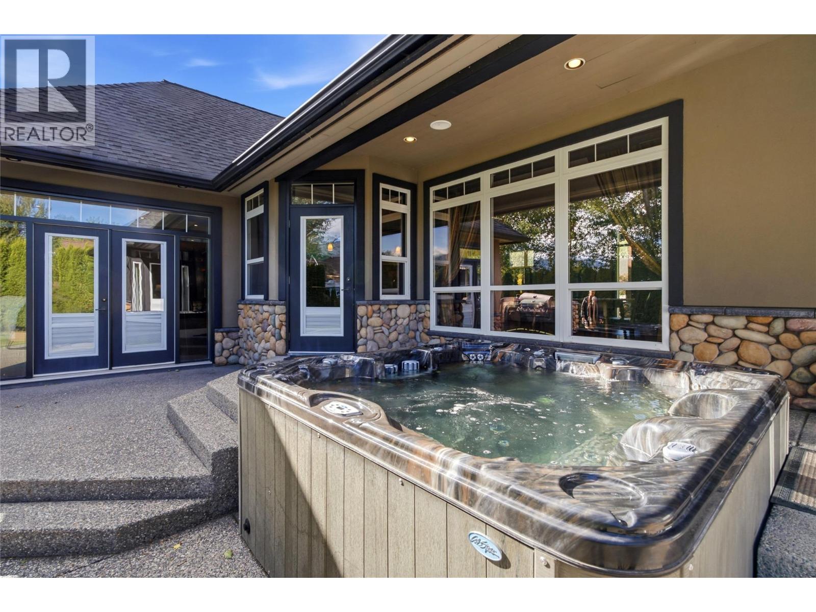 2206 Burgess Avenue, Merritt, British Columbia  V1K 1R3 - Photo 68 - 10391086