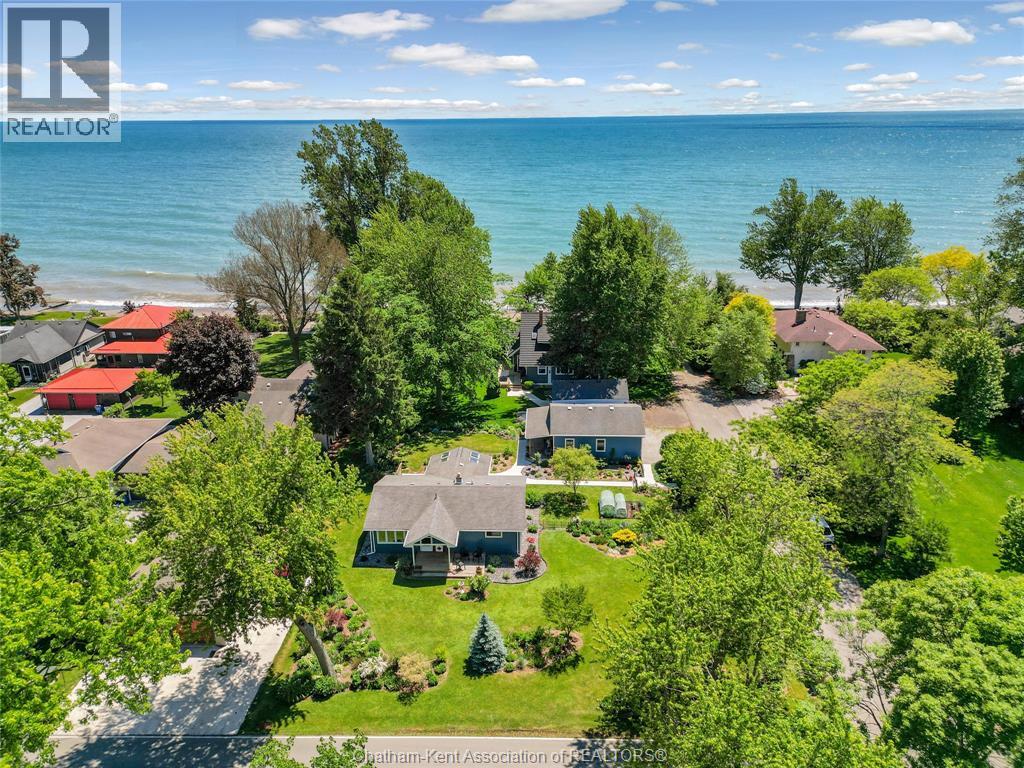 601 Towanda Boulevard, Erie Beach, Ontario  N0P 1A0 - Photo 2 - 26013375