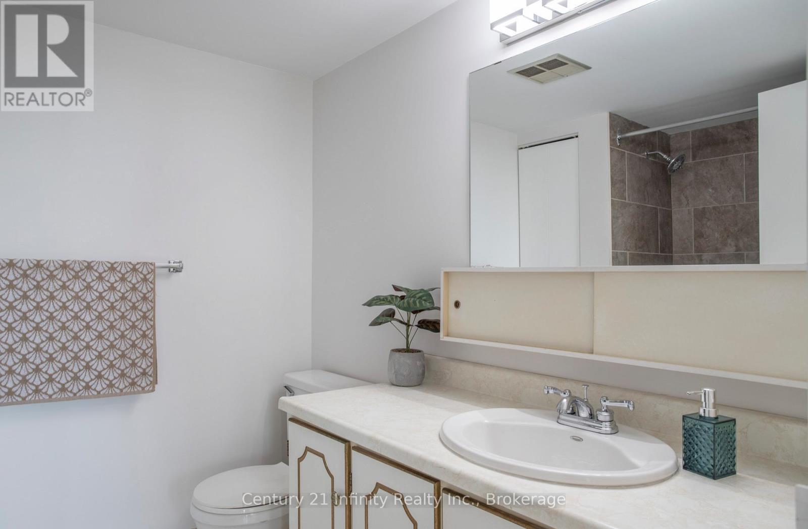 422 - 50 Richmond Street E, Oshawa, Ontario  L1G 7C7 - Photo 18 - E13443580