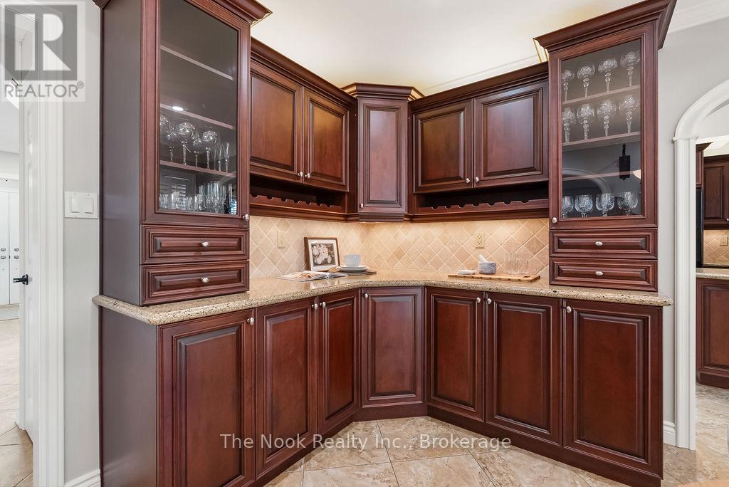 19 Patrick Drive, Whitby, Ontario  L1R 2L1 - Photo 16 - E13443650