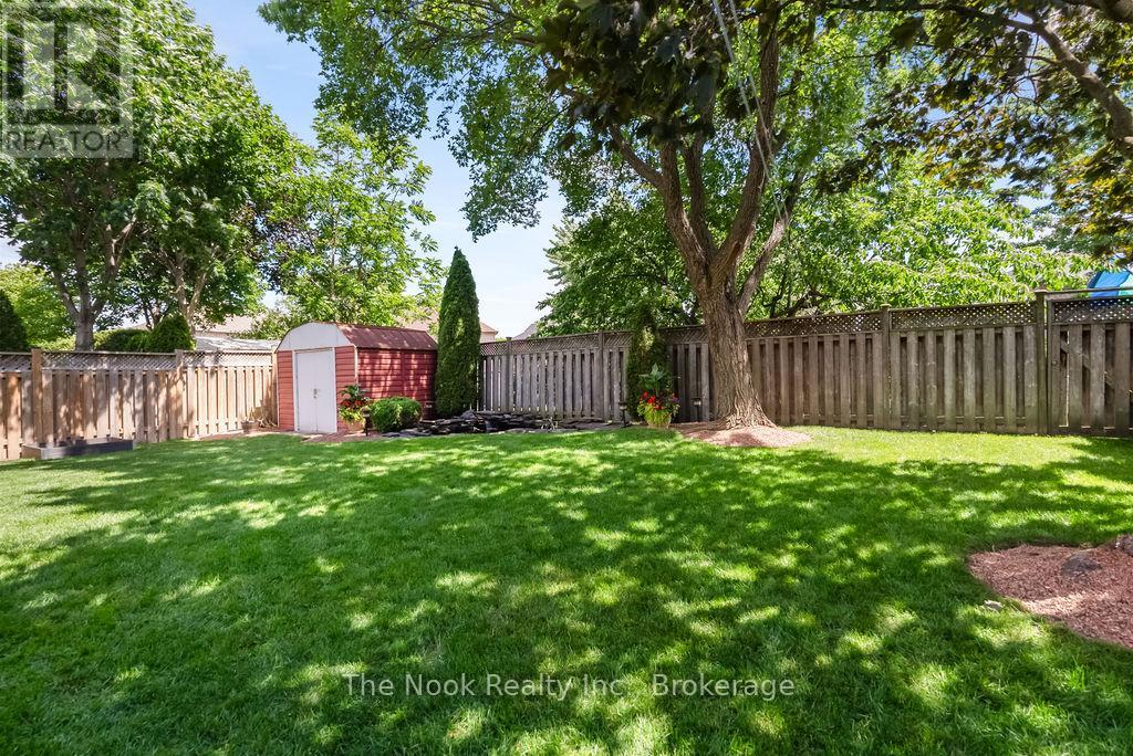19 Patrick Drive, Whitby, Ontario  L1R 2L1 - Photo 41 - E13443650