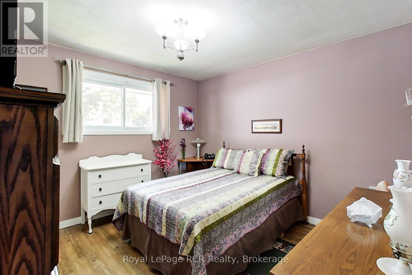 541 18th Avenue, Hanover, Ontario  N4N 3B2 - Photo 17 - X13443598