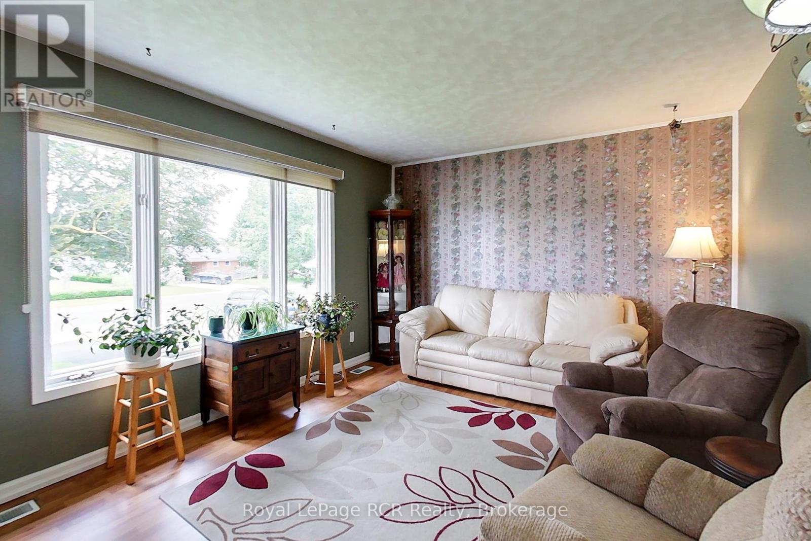 541 18th Avenue, Hanover, Ontario  N4N 3B2 - Photo 5 - X13443598