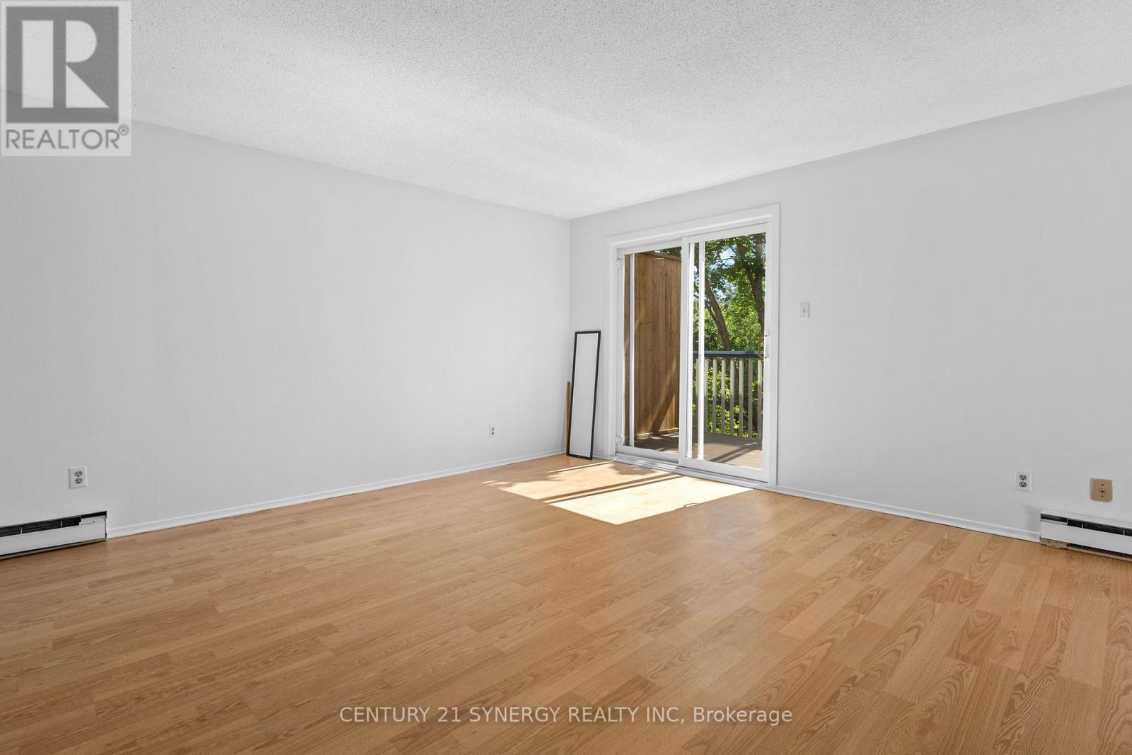 8 - 1204 Shillington Avenue, Ottawa, Ontario  K1Z 7Z4 - Photo 3 - X13432078