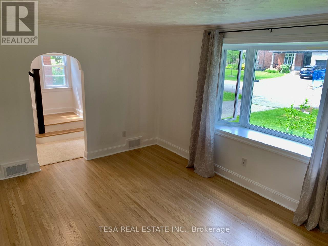 15 Downing Street, Toronto, Ontario  M9B 1E9 - Photo 12 - W13416260