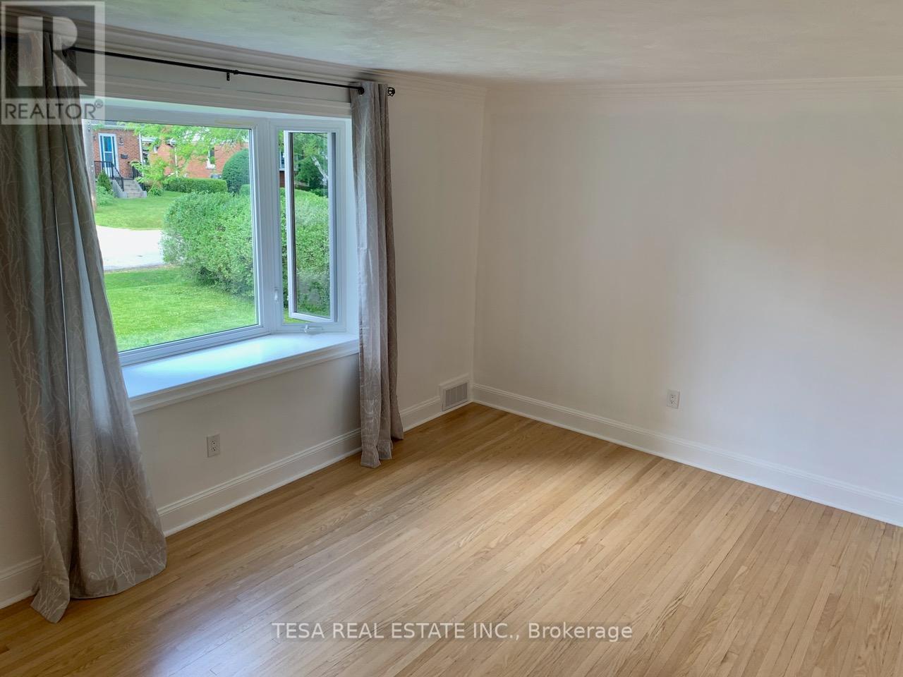 15 Downing Street, Toronto, Ontario  M9B 1E9 - Photo 11 - W13416260