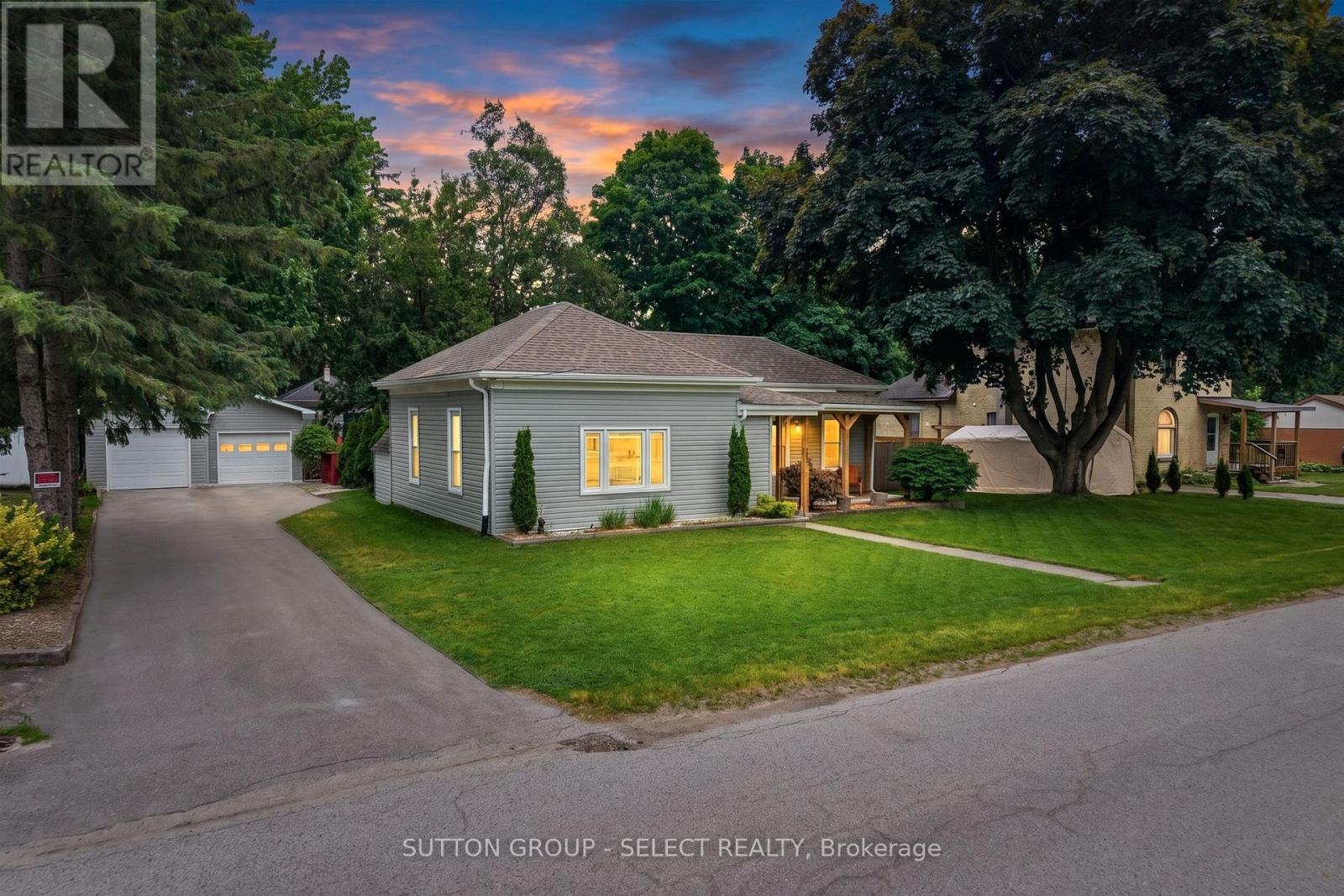 245 RAPLEY STREET, Strathroy-Caradoc, Ontario