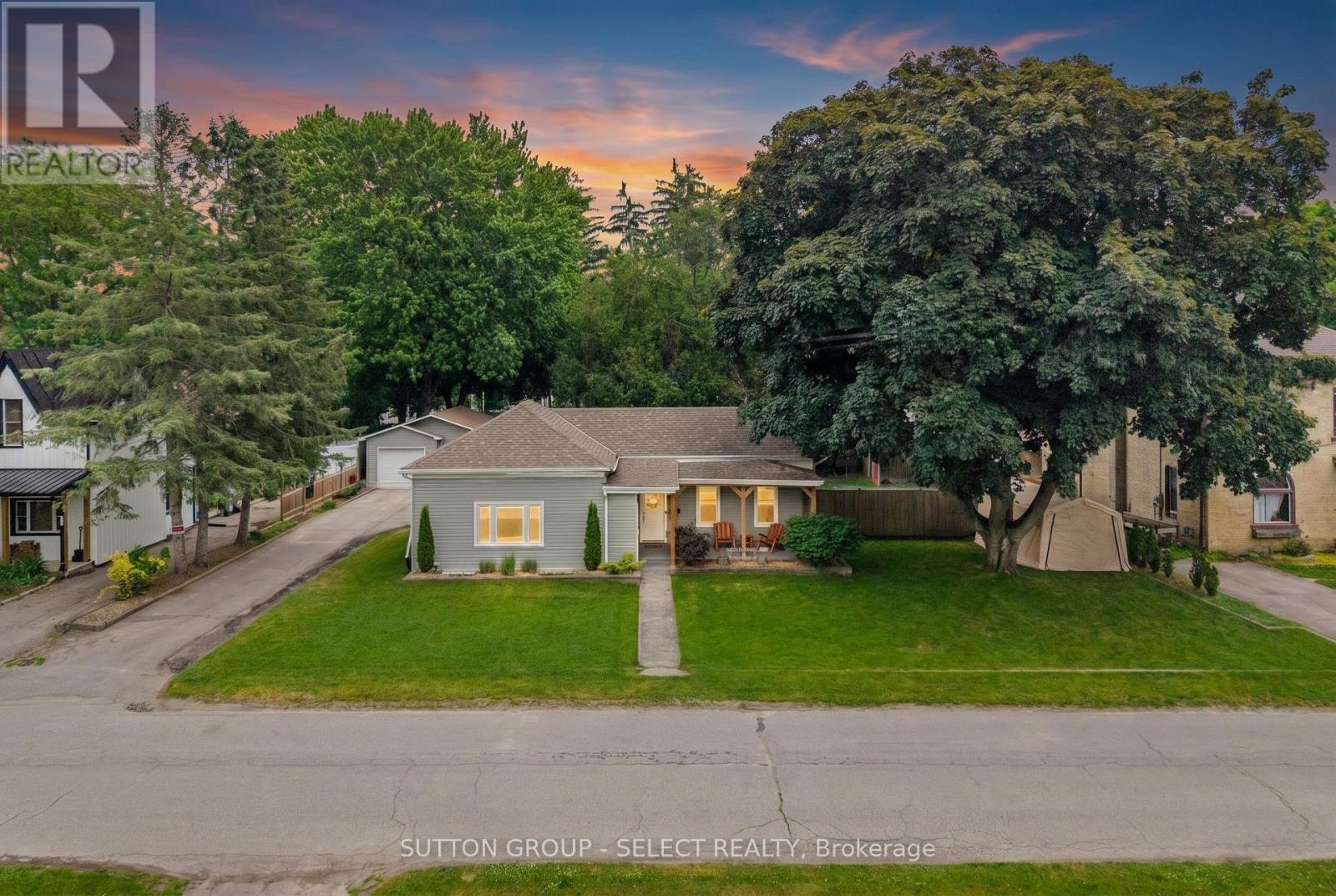 245 Rapley Street, Strathroy-Caradoc, Ontario  N7G 3E5 - Photo 2 - X13443720