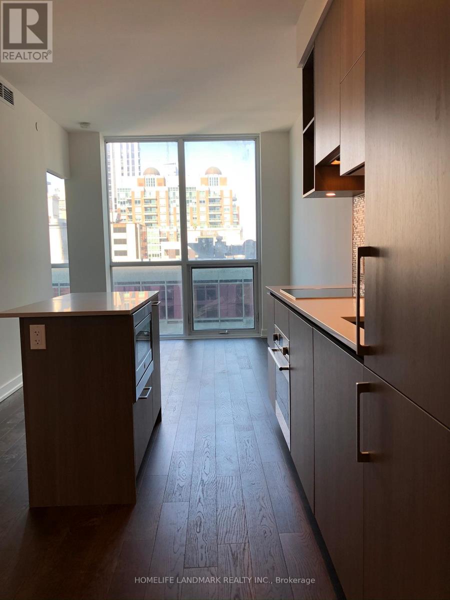 704 - 1 Yorkville Avenue, Toronto, Ontario  M4W 1L1 - Photo 4 - C13443554