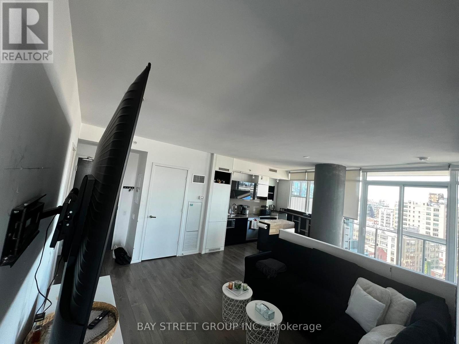 1202 - 125 Peter Street, Toronto, Ontario  M5V 0M2 - Photo 3 - C13443558
