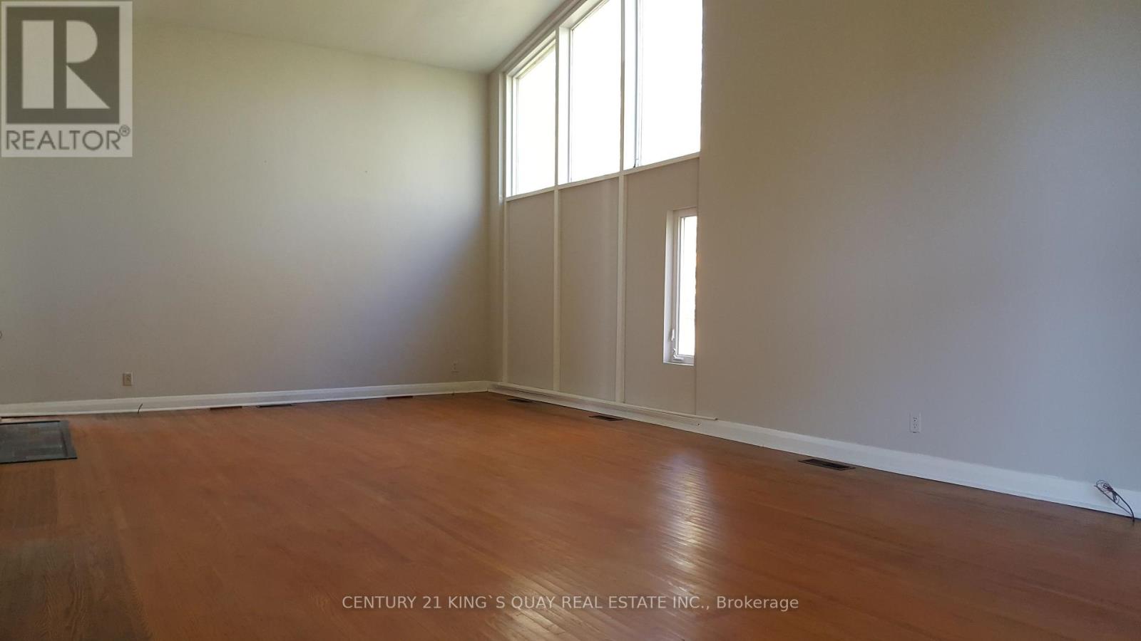 63 Banbury Road, Toronto, Ontario  M3B 2K9 - Photo 3 - C13443654