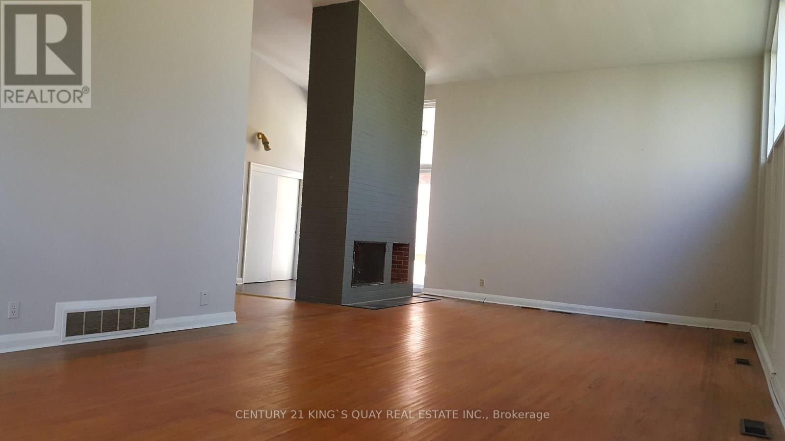 63 Banbury Road, Toronto, Ontario  M3B 2K9 - Photo 4 - C13443654