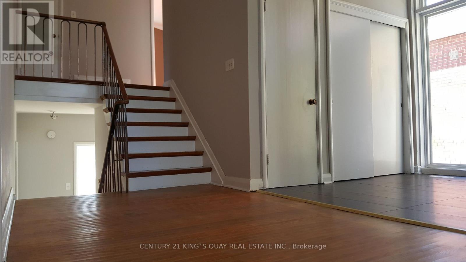 63 Banbury Road, Toronto, Ontario  M3B 2K9 - Photo 7 - C13443654