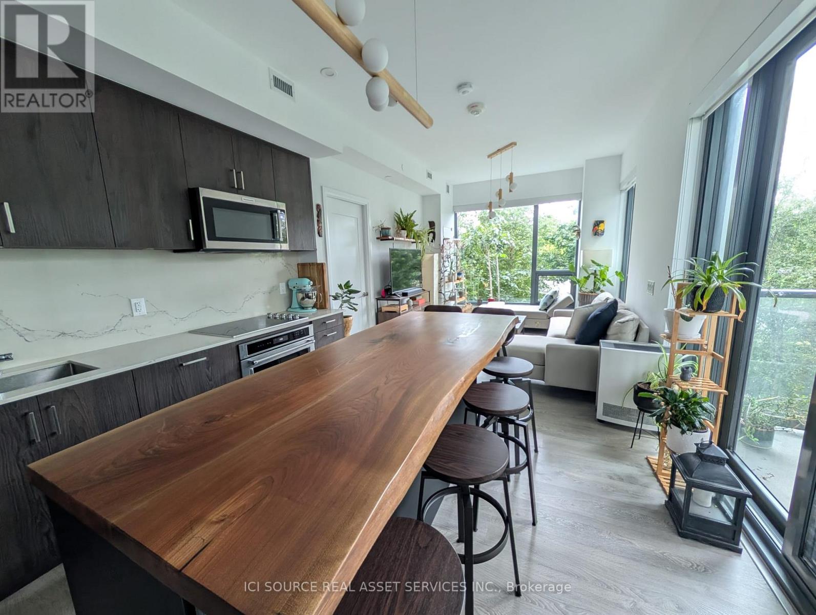 328 - 280 Howland Avenue, Toronto, Ontario  M5R 0C3 - Photo 2 - C13443686