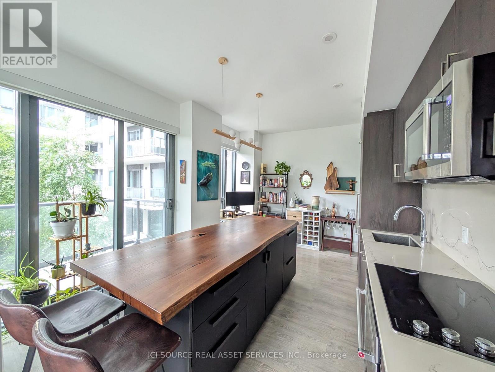 328 - 280 Howland Avenue, Toronto, Ontario  M5R 0C3 - Photo 3 - C13443686
