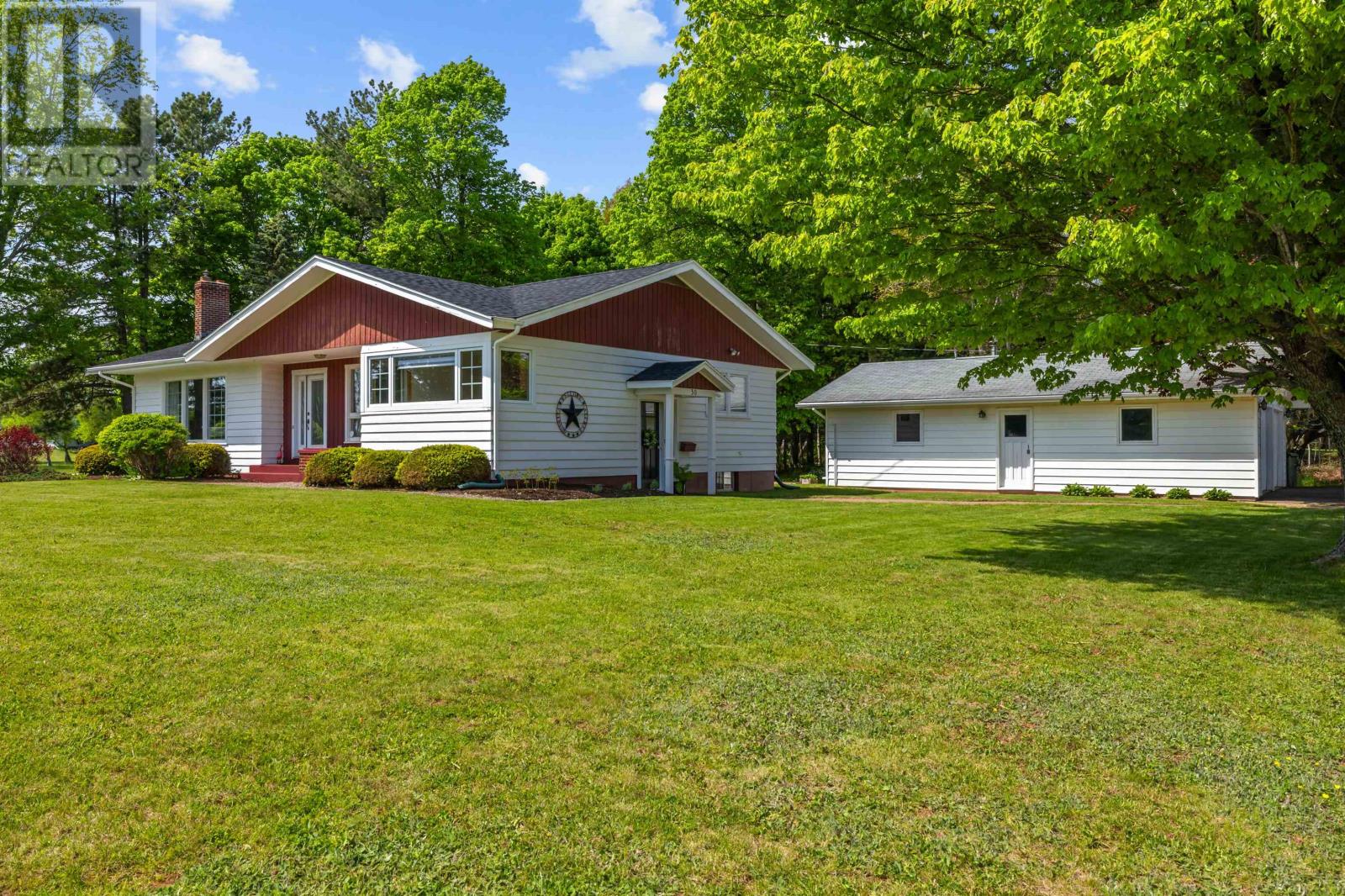 30 Birchwood Heights, Summerside, Prince Edward Island  C1N 4C3 - Photo 4 - 202614369
