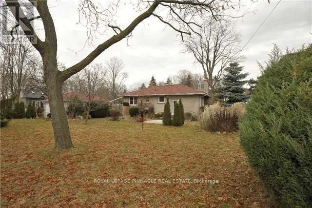 608 Green Street E, Whitby, Ontario  L1N 4E8 - Photo 2 - E13443590