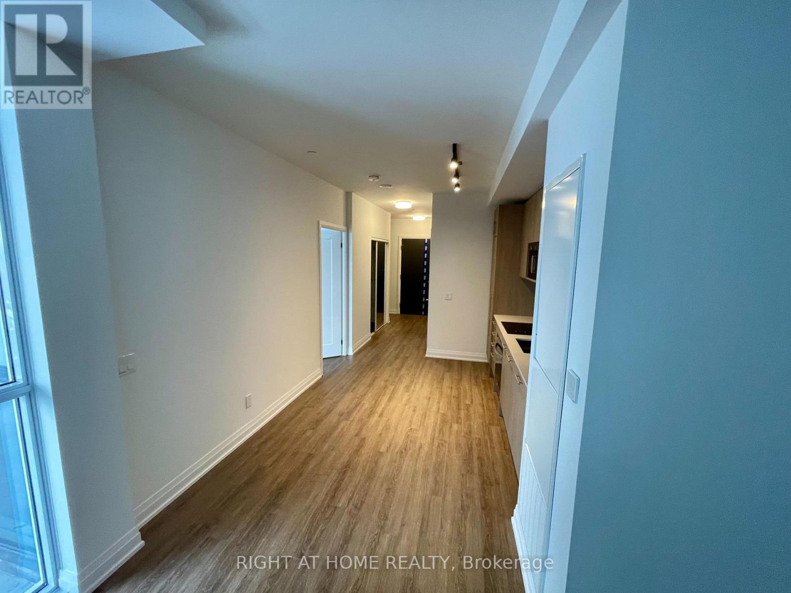518 - 286 Main Street, Toronto, Ontario  M4C 0B3 - Photo 10 - E13443678