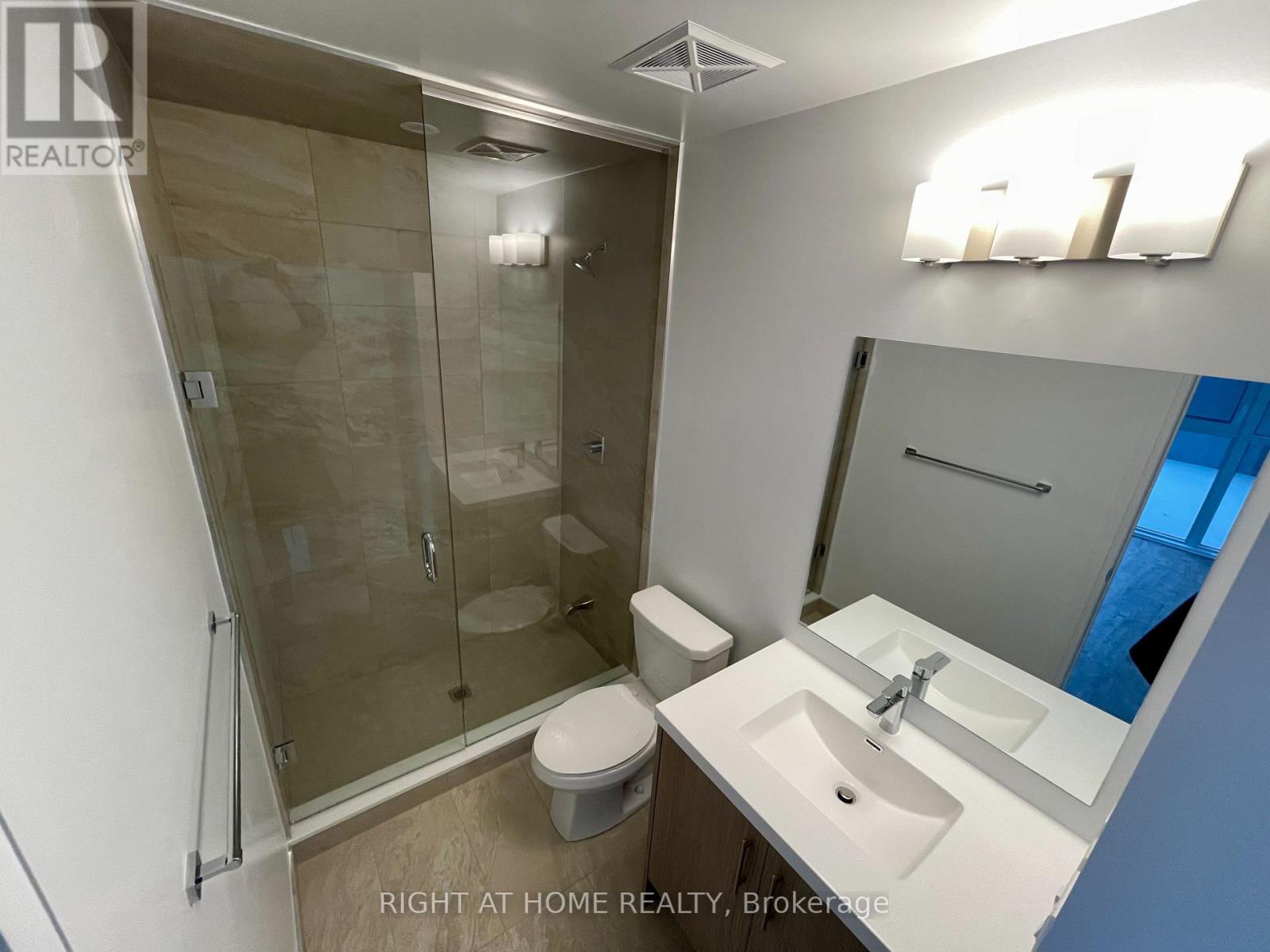 518 - 286 Main Street, Toronto, Ontario  M4C 0B3 - Photo 19 - E13443678
