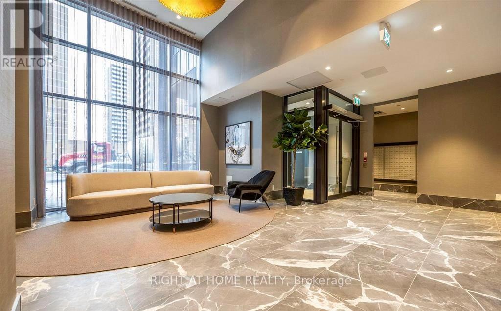 518 - 286 Main Street, Toronto, Ontario  M4C 0B3 - Photo 3 - E13443678