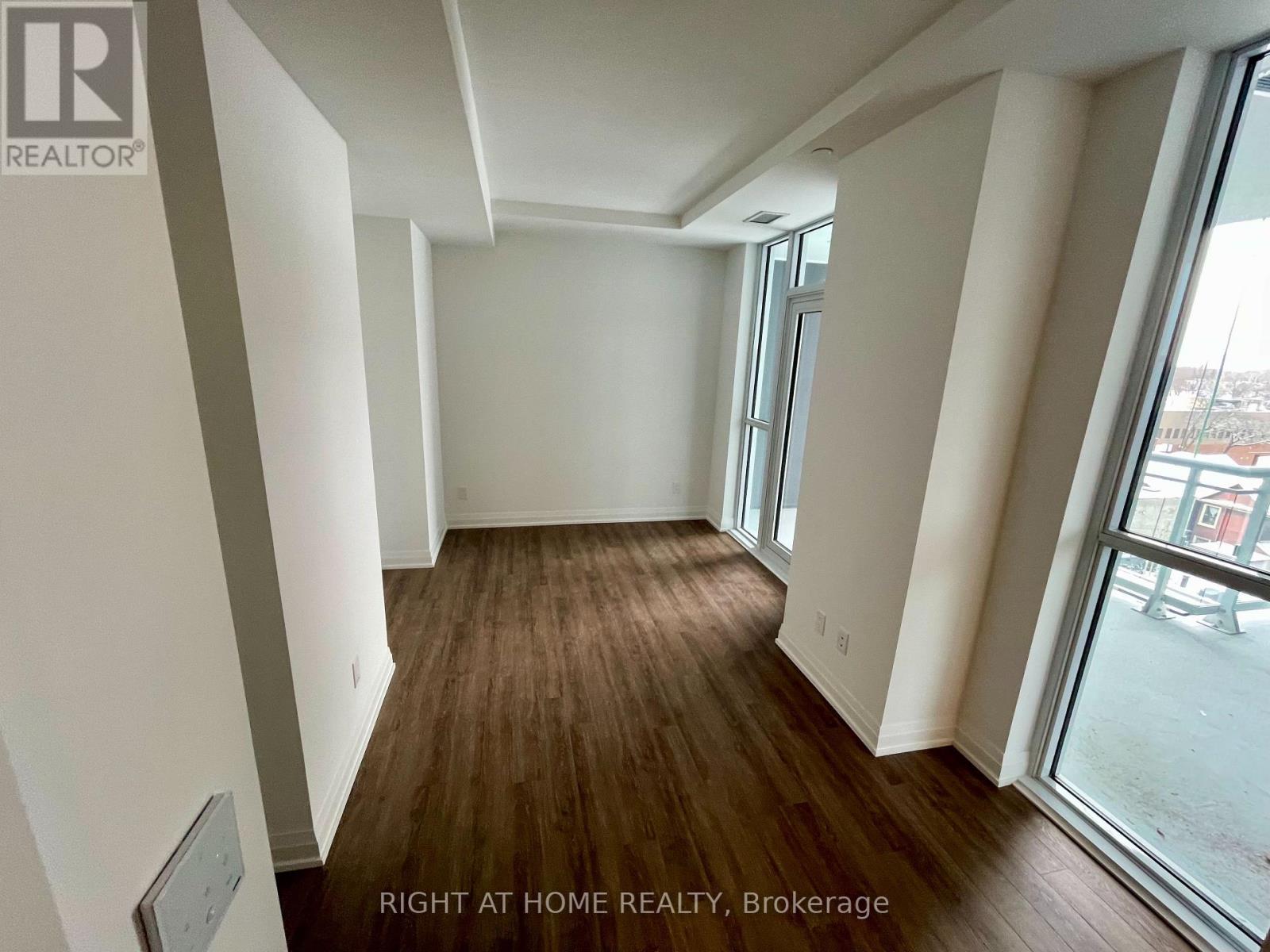 518 - 286 Main Street, Toronto, Ontario  M4C 0B3 - Photo 7 - E13443678