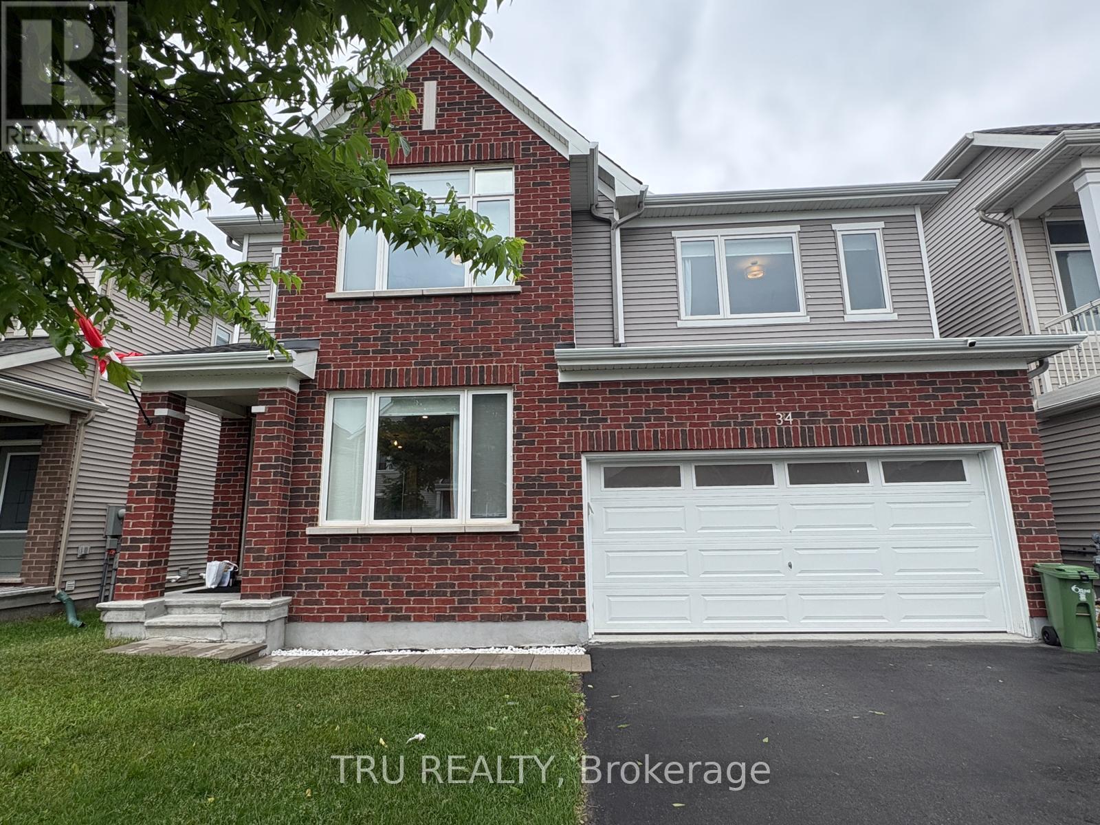 34 COPPERMINE STREET, Ottawa, Ontario