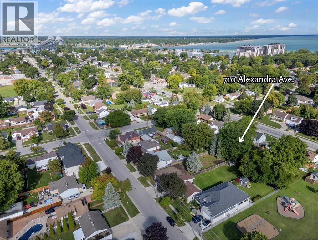710 Alexandra Avenue, Point Edward photo 3