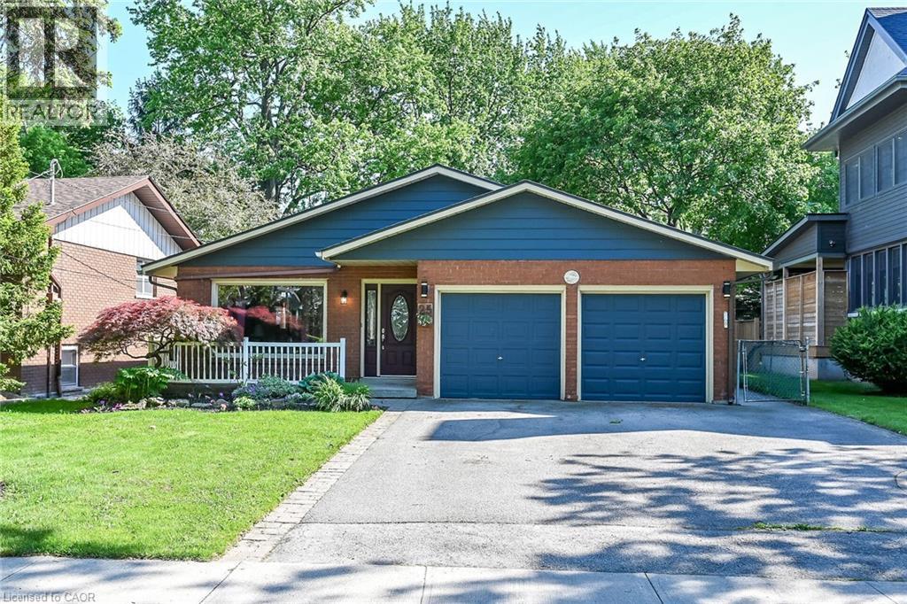 25 INVERNESS Avenue, Hamilton, Ontario