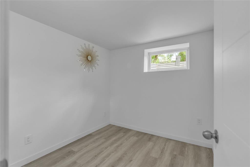 18 Dellwood Crescent, Winnipeg, Manitoba  R3R 1S7 - Photo 21 - 202613778
