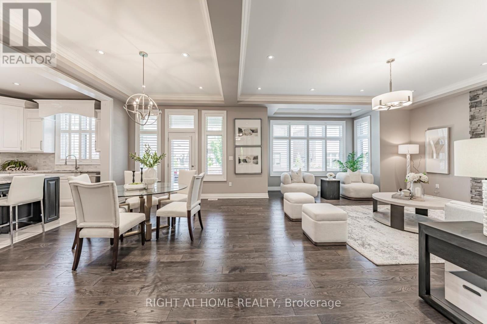 222 Mcwilliams Crescent, Oakville, Ontario  L6M 0W5 - Photo 3 - W13443600