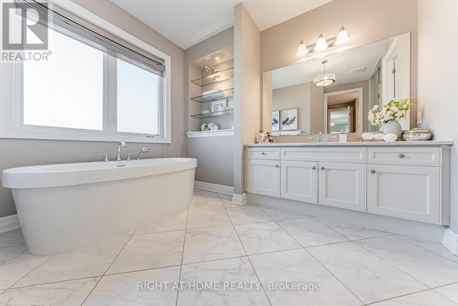 222 Mcwilliams Crescent, Oakville, Ontario  L6M 0W5 - Photo 31 - W13443600