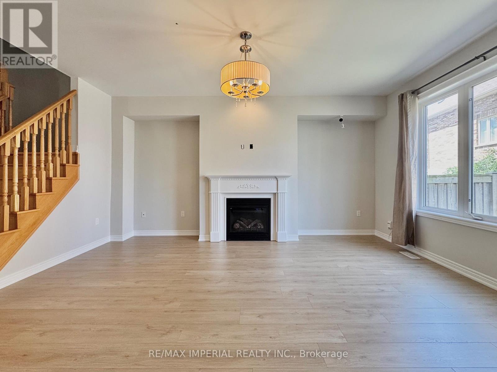 17 Kaitting Trail, Oakville, Ontario  L6M 0S6 - Photo 5 - W13443602