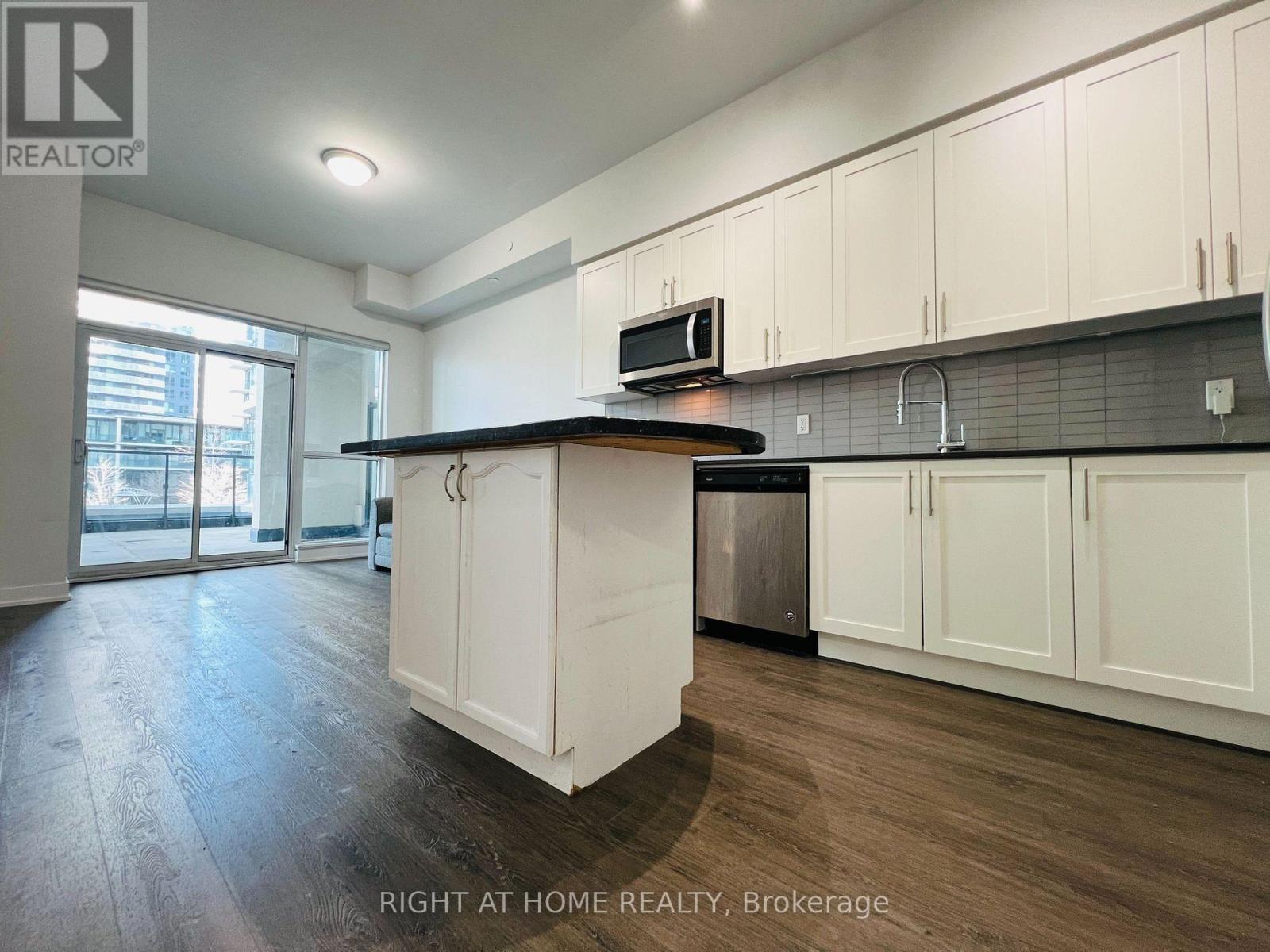 618 - 4055 Parkside Village Drive, Mississauga, Ontario  L5B 0K8 - Photo 3 - W13443674
