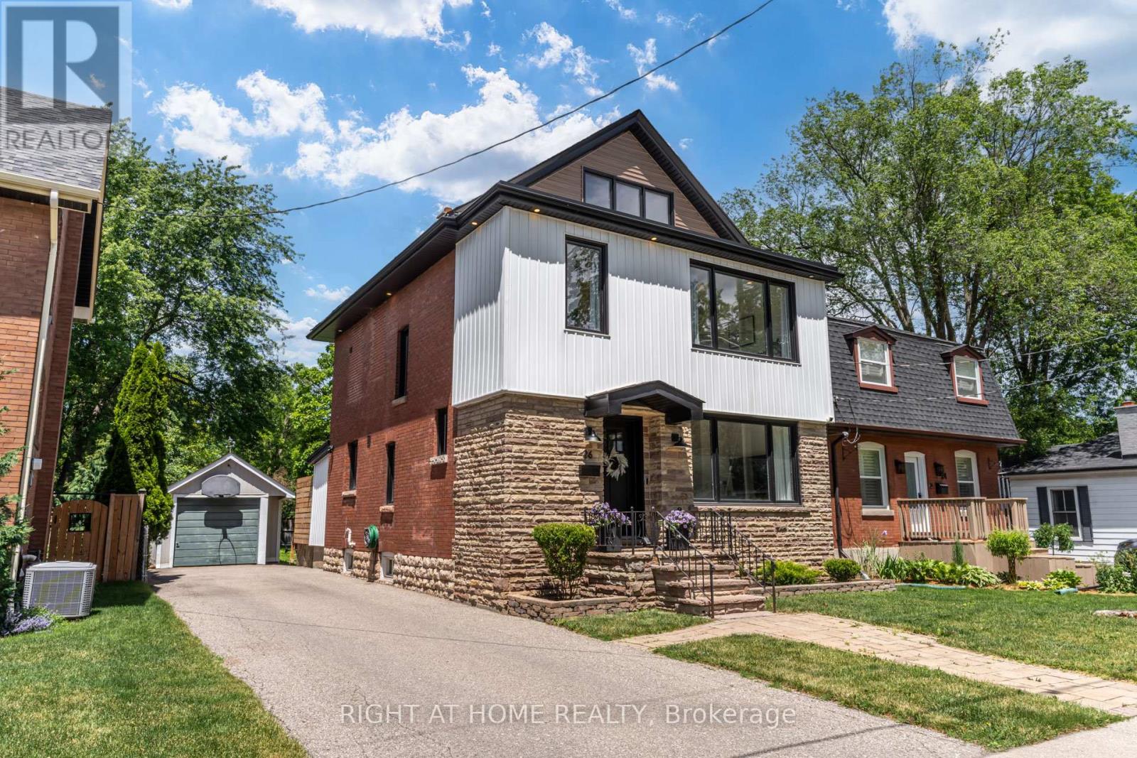 26 Craig Street, Brampton, Ontario  L6Y 1J1 - Photo 3 - W13443704