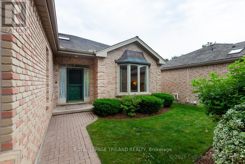 24 - 1040 Riverside Drive, London North, Ontario  N6H 5N4 - Photo 2 - X13443796