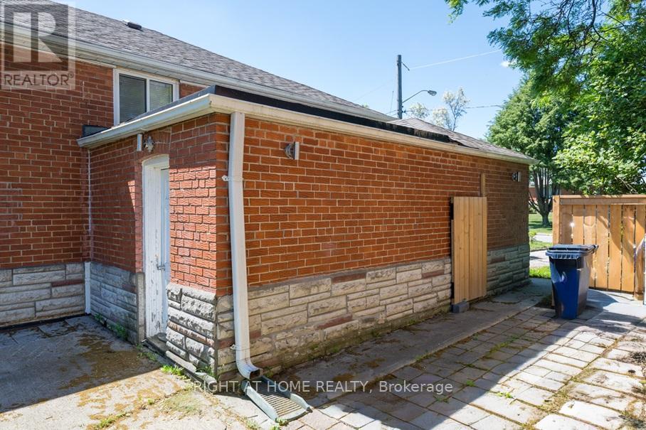 6 Bellvare Crescent, Toronto, Ontario  M1R 2M9 - Photo 9 - E12968452
