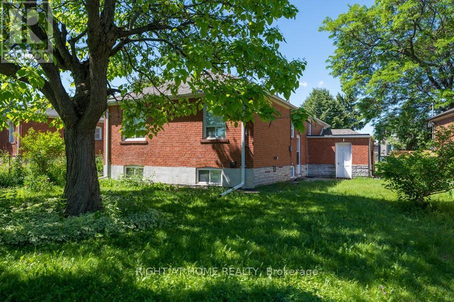 6 Bellvare Crescent, Toronto, Ontario  M1R 2M9 - Photo 5 - E12968452