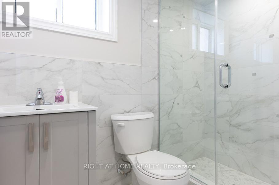 6 Bellvare Crescent, Toronto, Ontario  M1R 2M9 - Photo 4 - E12968452