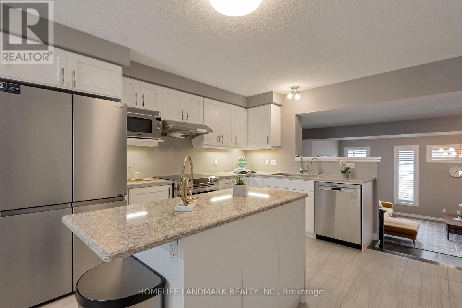 256 Falconridge Drive, Kitchener, Ontario N2K 0C5 - Photo 12 - X13443556