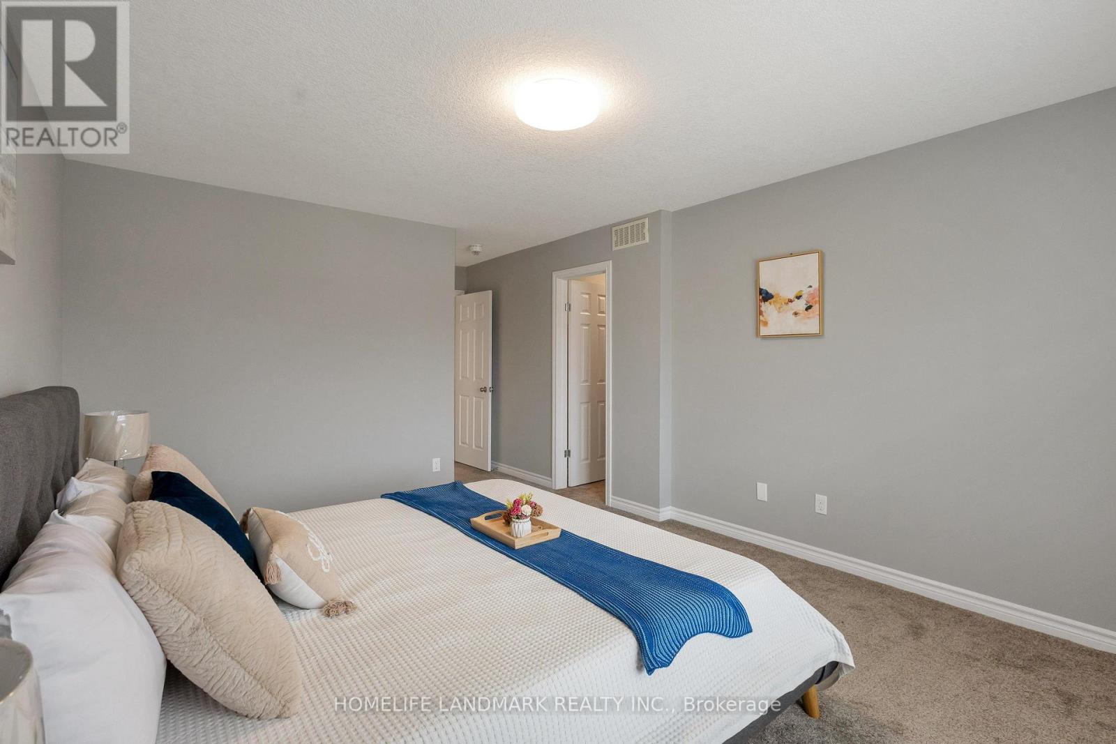 256 Falconridge Drive, Kitchener, Ontario N2K 0C5 - Photo 22 - X13443556