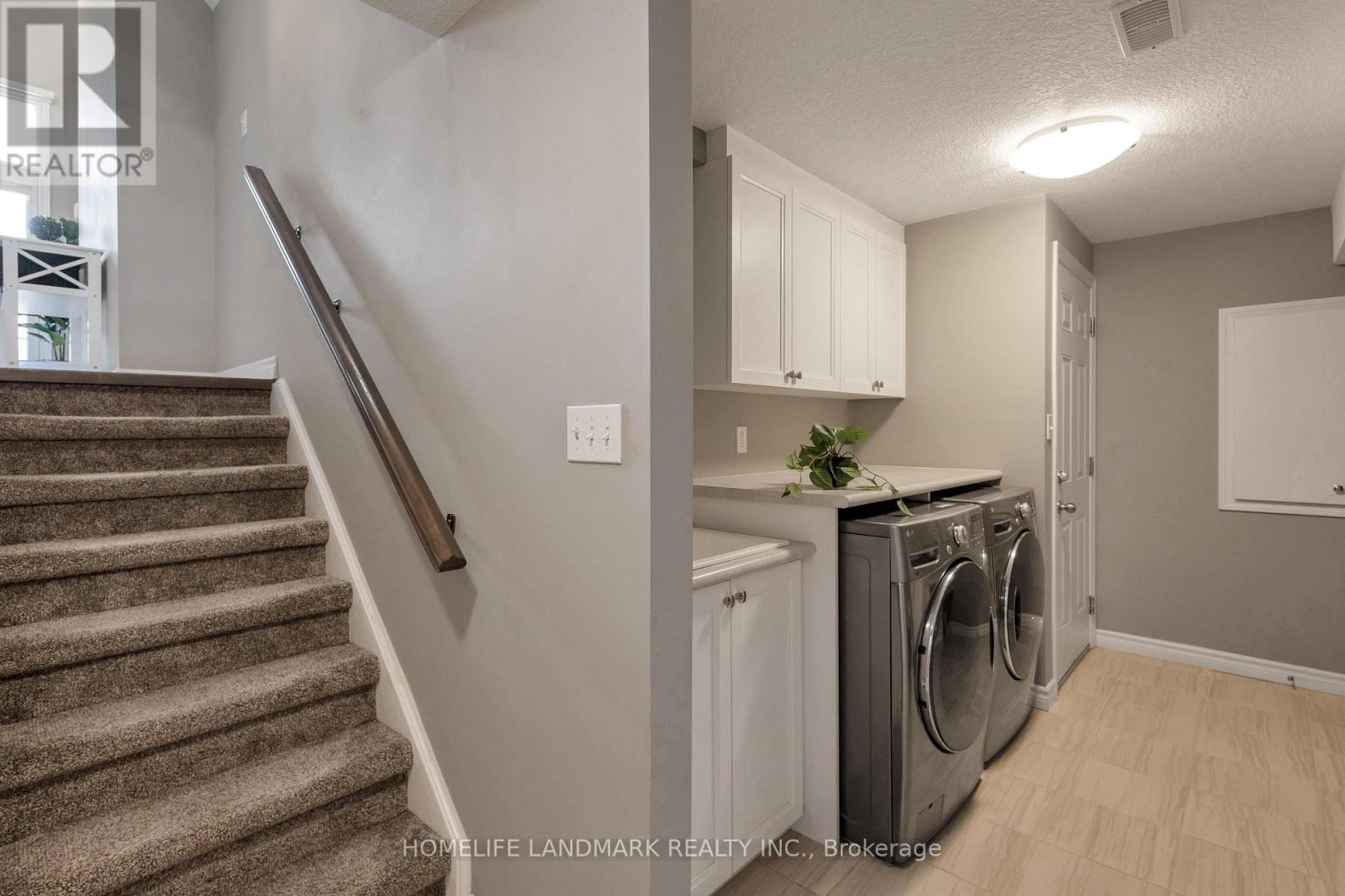 256 Falconridge Drive, Kitchener, Ontario N2K 0C5 - Photo 25 - X13443556