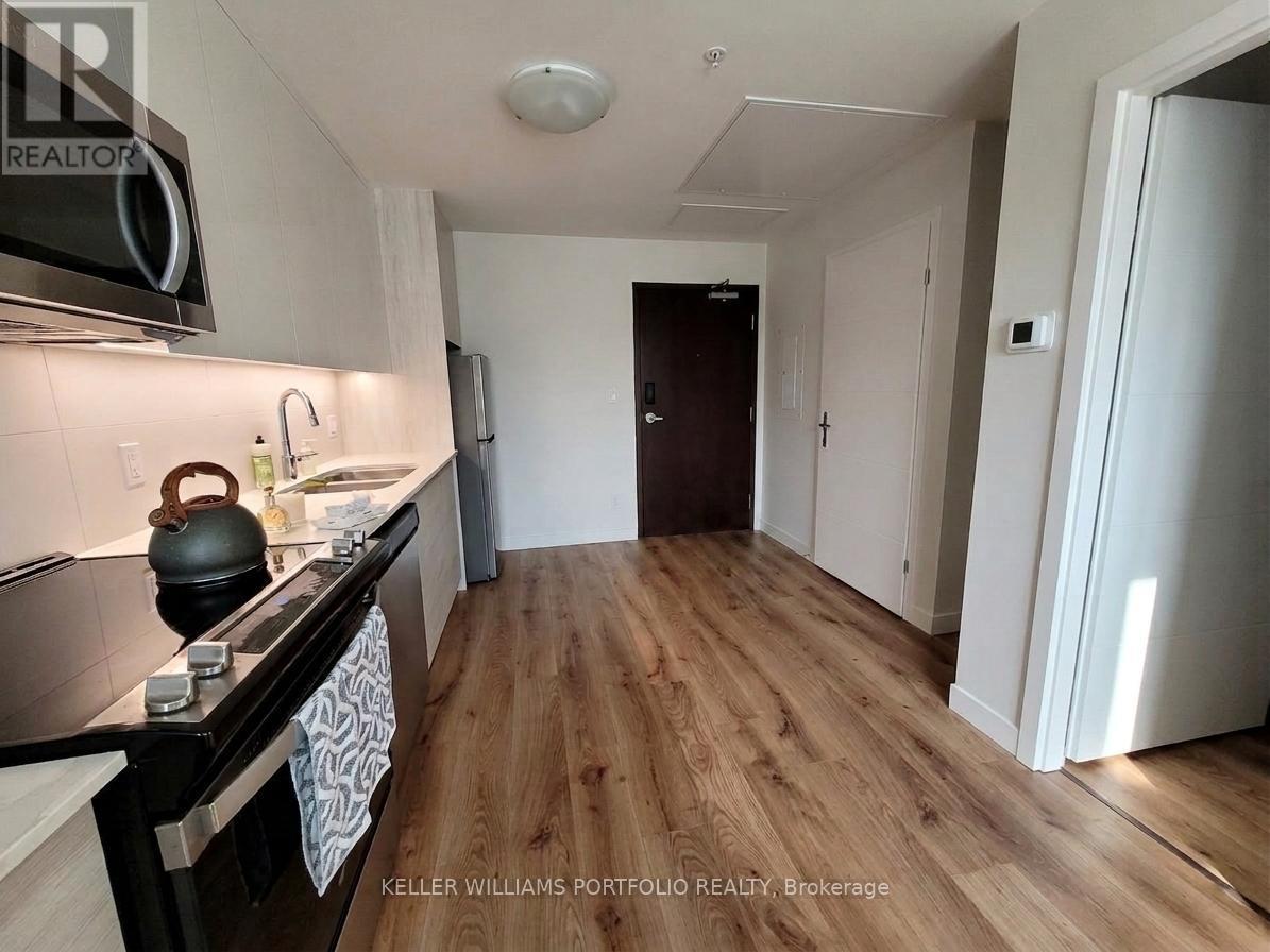 3701 - 60 Frederick Street, Kitchener, Ontario N2H 0C7 - Photo 2 - X13443566