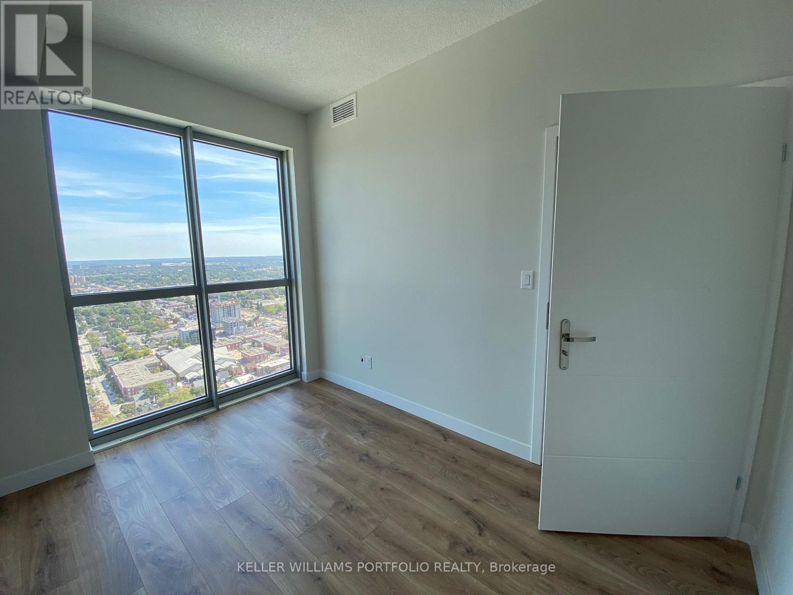 3701 - 60 Frederick Street, Kitchener, Ontario N2H 0C7 - Photo 3 - X13443566