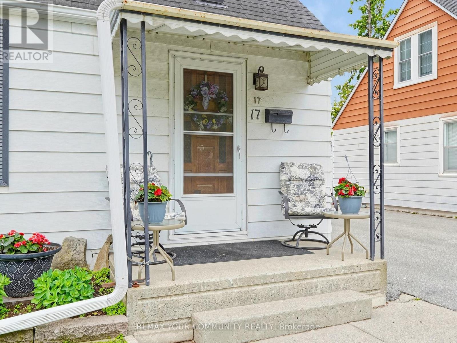 17 Colborne Street E, Kawartha Lakes, Ontario  K9V 1K2 - Photo 3 - X13443624