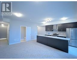 8 LOMOND LANE, Kitchener, Ontario